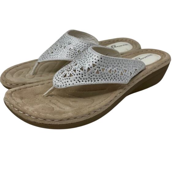 Mountain Sole White Bling Sandals Size 9 - Picture 1 of 10